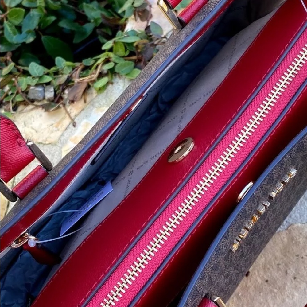 🌺Michael Kors Large Satchel Wallet Bundle - Picture 8 of 8